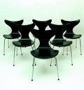  Seagull Chair Zeemeeuw 6x model 3108 zwartgelakt gebogen plywood zitting verchroomd metalen buisframe met rubber doppen ontwerp Arne Jacobsen 1969-'70 uitvoering Fritz Hansen / Denemarken 1973 
