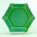 Groen persglazen ontbijtbord met afgeronde hoeken ontwerp H.P.Berlage 1923 uitvoering Glasfabriek Leerdam 