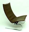 Fauteuil PK 20 lederen zitting op RVS onderstel ontwerp Poul Kjærholm 1968 uitvoering Kold Christensen / Denemarken 1968-'80 