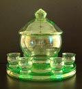  Annagroen glazen bowlstel pot met deksel 6 bowlglazen op onderschotel ontwerp C.de Lorm 1918 uitvoering Glasfabriek Leerdam 