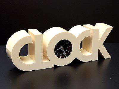  White plastic battery Clock clock design execution unknown the Netherlands ca.1970 