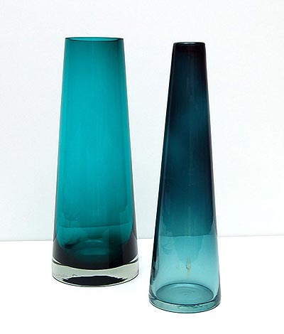  Two green glass vases executed by Riihimaën Lasi Oy / Finland ca.1970 