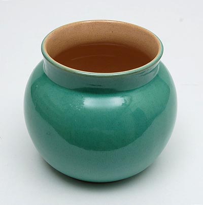  Green glazed earthenware vase executed by Plateelbakkerij Zuid-Holland the Netherlands ca.1950 