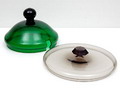  Twee glazen deksels bowlpotten groene deksel ontworpen door C de Lorm 1918 grijze deksel ontworpen door A.D.Copier ca.1930 uitvoering Glasfabriek Leerdam 