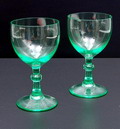  Annagroene witte wijn glazen 2x van servies J ontwerp K.P.C.de Bazel 1917-'18 uitvoering Glasfabriek Leerdam 