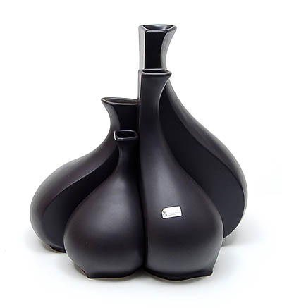 Black glazed porcelain vases Quartett design Jeroen Bechtold 1987 executed by Flora the Netherlands 