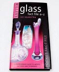 Boek Glass fact file a - z auteur Ivo Haanstra uitgave van Miller's 2001 Engelse tekst 
