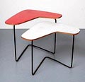 Twee fifties bijzettafeltjes met grijs rood formica blad ontwerp uitvoering onbekend 