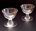 Helderglazen cocktail-coupes 2x ontwerp Gerard Muller Amsterdam ca.1920 uitvoering Josephinenhütte Schreiberhau / Bohemen 