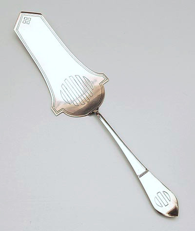 Silver Art-Deco pie-spoon design executed by Peereboom 1920 Amsterdam / the Netherlands 