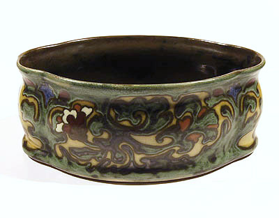 Polychrome earthenware cache-pot with floral decoration executed by Amphora / the Netherlands 1920-'30 painted by Sam Schelling 