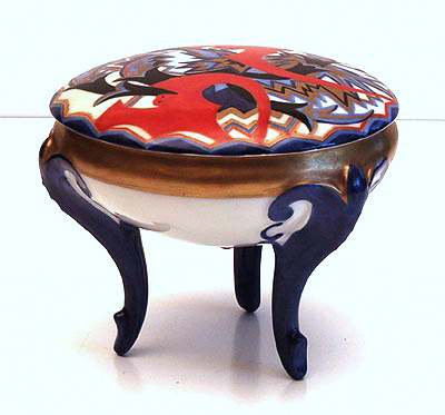 SOLD IN AFTERSALE Box with cover on three legs decor Indra multicolored decoration with golden rim design Kurt Wendler 1893-1980 executed by Rosenthal / Selb / Germany ca.1925 