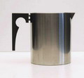 Warmwaterkan Cylinda line ontwerp Arne Jacobsen uitvoering Stelton / Denemarken 1968 