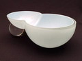  Serica object 10/44 lichtblauwe binnenzijde met witglazen overlay en aangezette helderglazen bal ontwerp Menno Jonker 2001 uitvoering Peter Novotny 