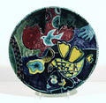 VERKOCHT IN AFTERSALE Platelen bord polychrome abstracte decoratie van vogels en vrouwenhoofd ontwerp Guillaume Corneille 1957-'64 