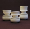 Glanzend witte ingeknepen vazen 3503 3x ontwerp Tapio Wirkkala 1971 uitvoering Rosenthal / Duitsland Maten 9 / 10 13,5 cm 