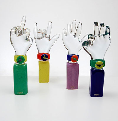  Four in clear and coloured glass executed sculptures of Hands design Mario Gambaro 1996 executed by Gambaro Poggi Murano / Italy 
