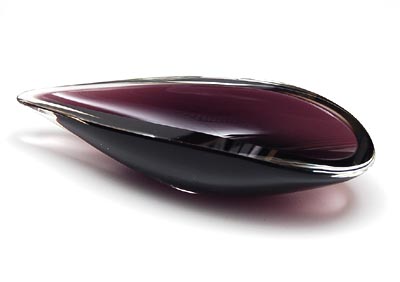  Willow-leaf bowl purple glass with clear glass overlay design Kaj Franck 1951 executed by Nuutajärvi Notsjö / Finland 1953 