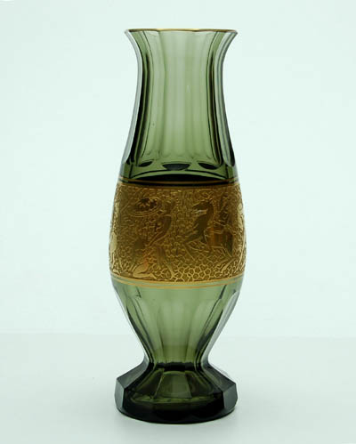  Green glass box with cover with etched and gilded relief of fighting amazones design 1925-'30 executed by Ludwig Moser Söhne Karlsbad Germany ca.1960 