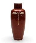  Aardewerk vaas met geometrische decoratie van libellen op bruine ondergrond ontwerp C.J.van der Hoef ca.1910 uitvoering Amphora / Oegstgeest 
