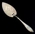  Silver Art-Deco cake-server engraved with satined plate executed by van Kempen Zn Voorschoten / the Netherlands 1916 