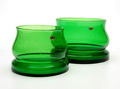  Twee groenglazen vazen met ingesloten onregelmatige luchtbellen uitvoering Salzburger Cristallglas Oostenrijk ca.1970 Groot hoogte14,7 cm diam 22,8 cm Klein hoogte12,9 cm diam 17,9 cm 