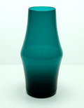  Smaragd groene vaas uit de Industriele serie ontwerp Floris Meydam 1961 uitvoering Leerdam / Holland 