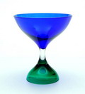  Blauw-groene Hour-glass vaas ontwerp Vicke Lindstrand 1962 uitvoering Kosta / Zweden 