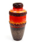  Aardewerk vaas met oranje fat lava glazuur en horizontale reliëfbanden uitvoering Scheurich Keramik / Duitsland ca.1970 