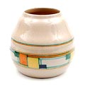  Aardewerk Blokjes vaas met polychrome decoratie ontwerp toegeschreven aan K.Mertens 1929-'31 geschilderd door J.G van Vliet uitvoering Potterie Kennemerland / Velsen 