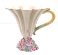  Aardewerk schenkkan met polychroom florale decoratie ontwerp Clarice Cliff 1936 uitvoering Newport Pottery Co Engeland 