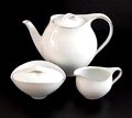  Theeservies Larissa bestaande uit theepot suikerpot en melkkan ontwerp A.D.Copier 1952 uitvoering Eschenbach / Duitsland 