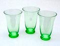  Drie annagroene champagne bekertjes van servies Romanda ontwerp A.D.Copier 1924 uitvoering Glasfabriek Leerdam 