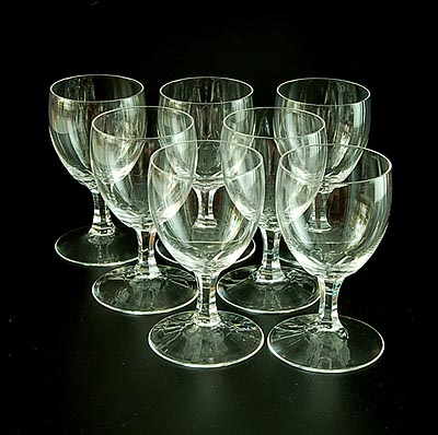 Clear glass wineglasses Midi 7x design W.J.Rozendaal 1932 executed by Kristalunie Maastricht / the Netherlands 