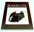 Boek Bakelite the material of a thousand uses based on the Becht collection edited by Rob Perrée uitgave Cadre / Amsterdam 1996 Engelse tekst 