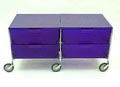 Blauw kunststof trolley Mobil in metalen frame op zwenkwielen ontwerp Antonio Citterio 1994 uitvoering Kartell / Italië 