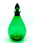 Flessegroene druppelkaraf ontwerp C.de Lorm 1917 uitvoering Glasfabriek Leerdam 