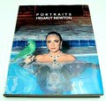 Fotoboek Helmut Newton Portraits introductie door Carol Squiers uitgegeven door Pantheon Books New York 1987 Engelse tekst 