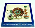 Boek Nijmeegs aardewerk 1908-1948 Potterij Rembrandt Pottenbakkerij P.C Köhler Potterie Moderne De Urn Oud Delft catalogus ter gelegenheid van de tentoonstelling in het Nijmeegs Museum Commanderie van Sint Jan auteur M.Singelenberg-van der Meer 17 okt.-22 nov 1981 Nederlandse tekst 