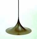 Aluminium hanglamp Semi bruine buitenzijde witte binnenkant ontwerp Claus Bonderup Torsten Thorup 1976 uitvoering Fog Mørup / Denemarken 