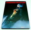 Boek Thierry Mugler fashion fetisch fantasy auteurs Marylou Luther Claude Deloffre uitgegeven door General Publishing Group Santa Monica 1998 Engelse tekst 