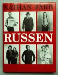  Russen fotografie tekst Nathan Farb 1e druk uitgave van Meulenhoff / Landshoff Amsterdam 1980 foto's uitgekozen met medewerking van Tom Ridinger met 79 originele foto's 