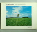  Troubled Land The Social Landscape of Northern Ireland fotograaf Paul Graham 1e druk uitgave van Grey Editions Londen / Engeland 1987 tekst door Declan McGonagle en Garry Badger vormgeving door Paul Graham 