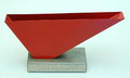 Brievenhouder metaal witmetalen voet met roodgelakte houder ontwerp toegeschreven aan Wim Rietveld ca.1965 voor de NV Levensverzekerings Maatschappij Utrecht uitvoering onbekend 