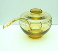 Goudgele bowlpot met orginele gemerkte bowllepel ontwerp A.D.Copier 1934 uitvoering Leerdam 