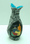 Vaas met geemailleerde decoratie type San Marino Italie ca.1970 