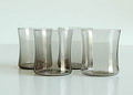 Rookkleurige glaasjes 4x ontwerp Timo Sarpaneva 1956 uitvoering Iittala / Finland 