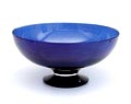  Blauw glazen schaal ontwerp Martti Rytkönen uitvoering Orrefors Zweden ca.1998 