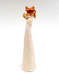  Langgerekt aardewerk sculptuur van geklede kikker ontwerp uitvoering Joop Cock ca.1982 