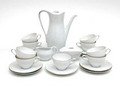  Porseleinen koffieservies Larissa wit met zilverkleurige rand bestaande uit koffiepot 9 kop schotels suikerpot en melkkan ontwerp A.D.Copier 1952 uitvoering Eschenbach / Duitsland 